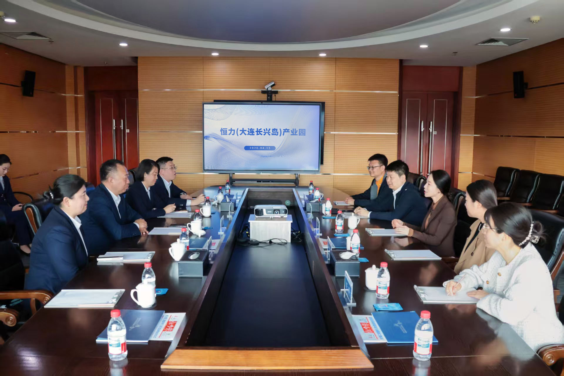 校领导带队赴恒力（大连长兴岛）产业园开展访企拓岗促就业专项行动